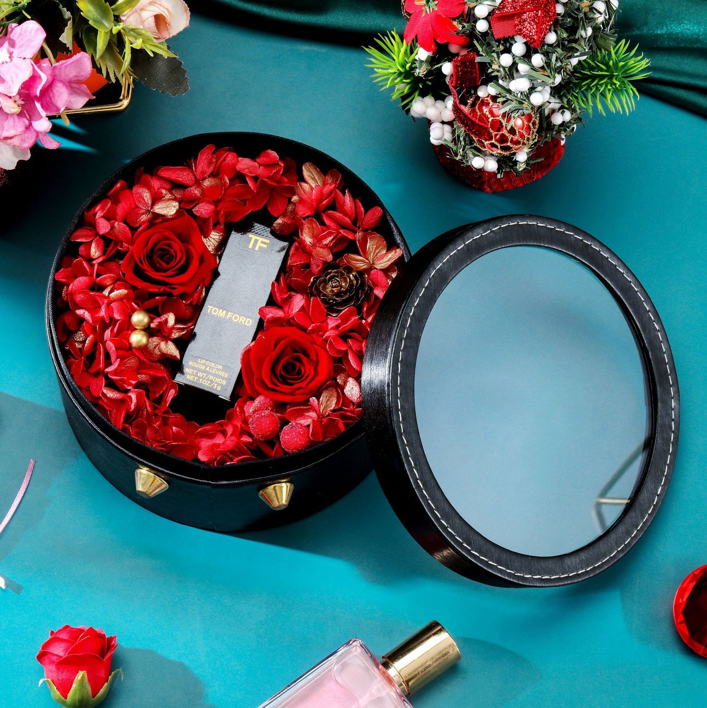 Roses Are Red: Long-Lasting Lipstick Gift Box for Unforgettable Moments!